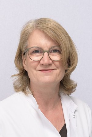 Porträt von Dr. med. Claudia van Stipriaan